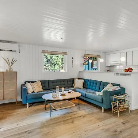 Yngvy - 1-3km From The Sea By Interhome Blåvand
