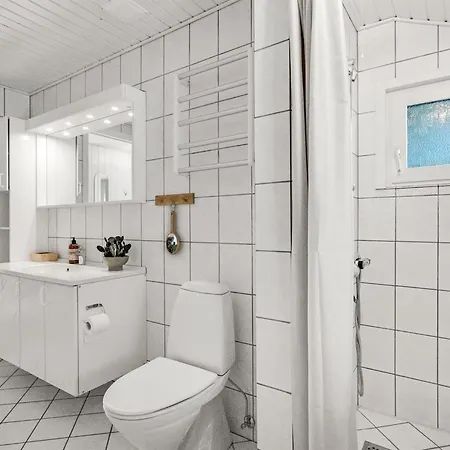 Yngvy - 1-3km From The Sea By Interhome Feriehus